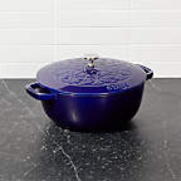 Staub new #24 3.75-Qt Lily Lid Dark Blue - Picture 12 of 13